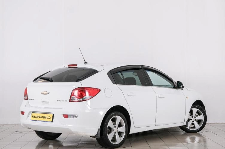 Chevrolet Cruze 6 из 6