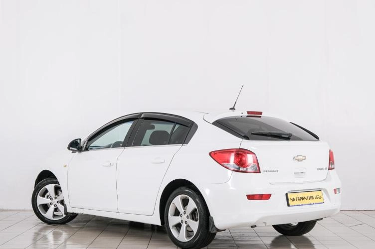 Chevrolet Cruze 4 из 6