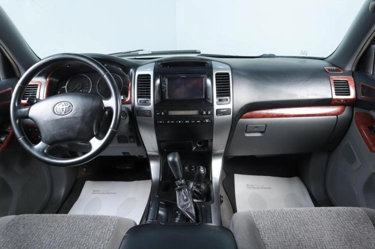 Toyota Land Cruiser Prado 9 из 17