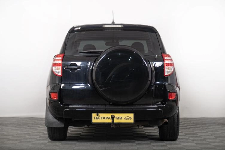 Toyota RAV4 4 из 6