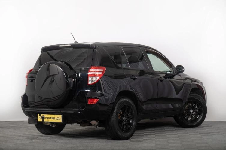 Toyota RAV4 6 из 6
