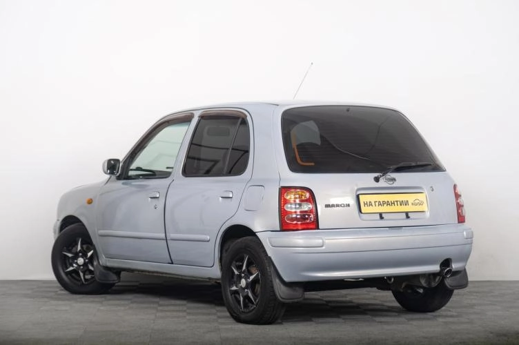 Nissan March 5 из 6
