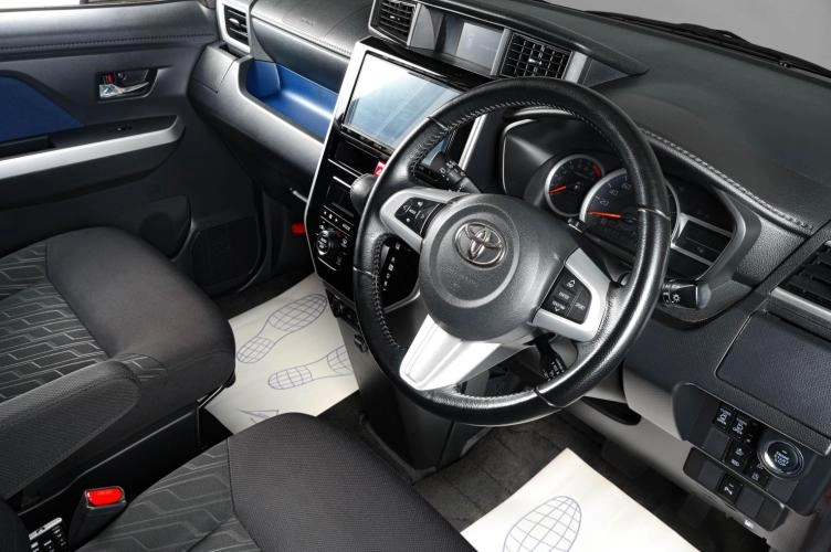 Toyota Roomy 7 из 20