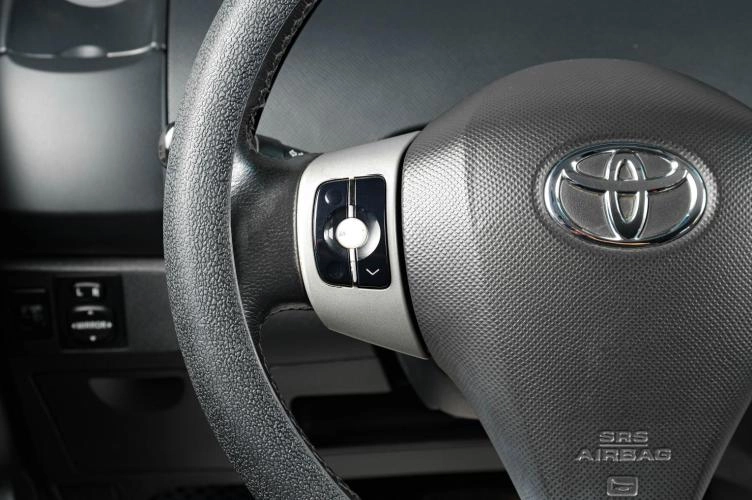 Toyota Yaris 14 из 17