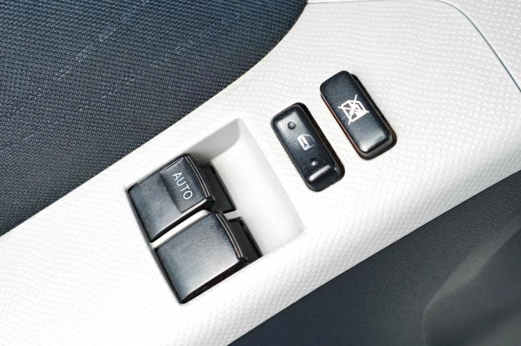 Toyota Yaris 17 из 17