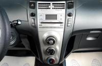 Toyota Yaris 15 из 17