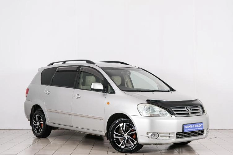 Toyota Ipsum 1 из 6