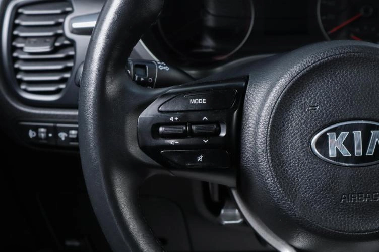 KIA Rio 10 из 20