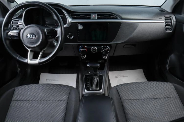 KIA Rio 17 из 20