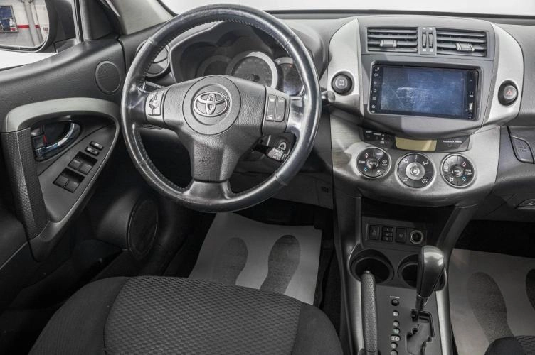 Toyota RAV4 16 из 26