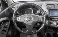 Toyota RAV4 13 из 26