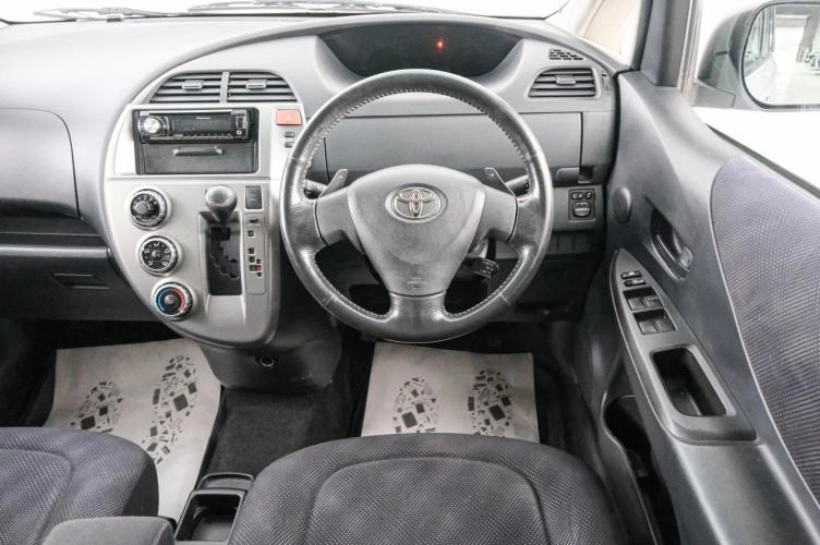 Toyota Ractis 14 из 20