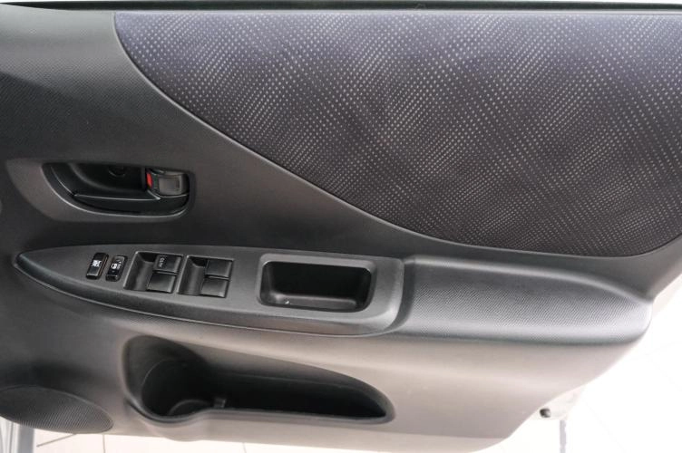 Toyota Ractis 18 из 20
