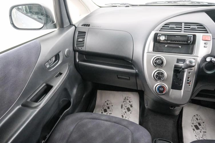 Toyota Ractis 11 из 20