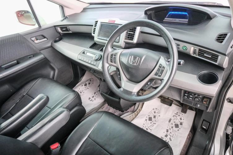 Honda Freed 8 из 22