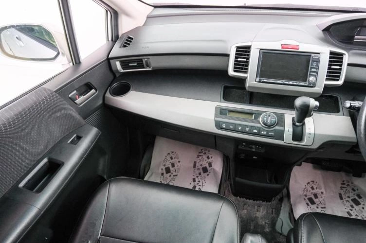 Honda Freed 11 из 22