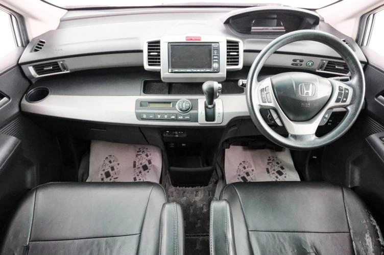 Honda Freed 10 из 22