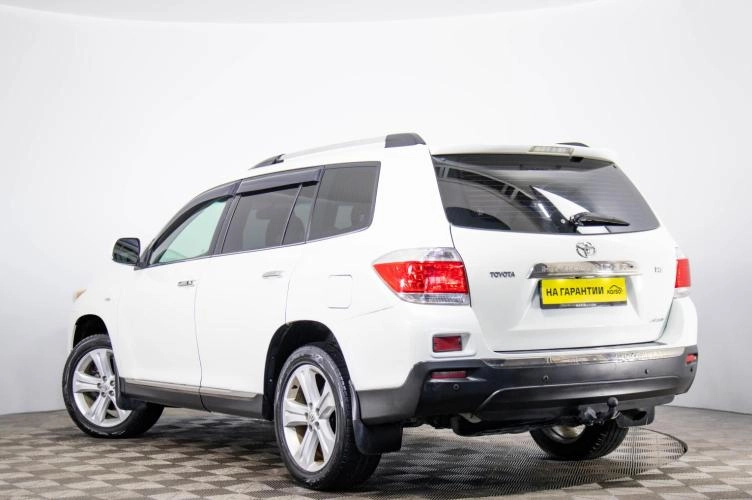 Toyota Highlander 6 из 6