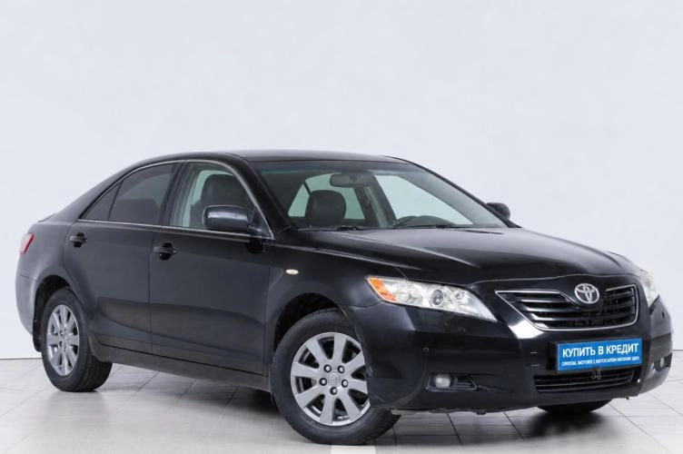 Toyota Camry 1 из 6