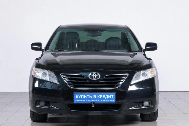 Toyota Camry 2 из 6