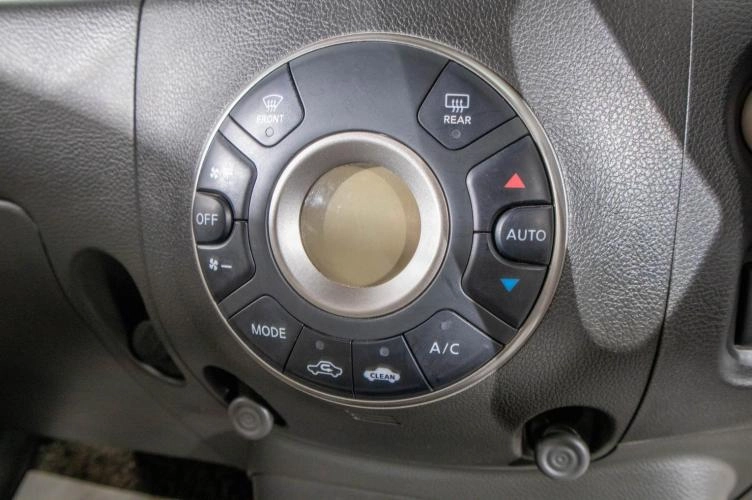 Nissan Cube 19 из 25