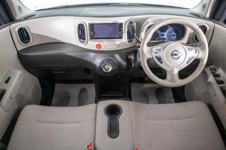 Nissan Cube 9 из 25