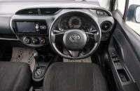 Toyota Vitz 14 из 23