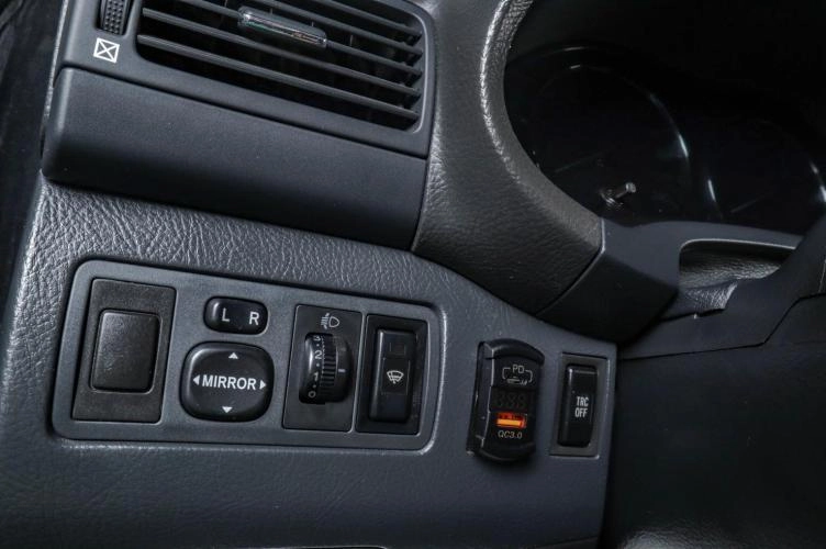 Toyota Avensis 9 из 16