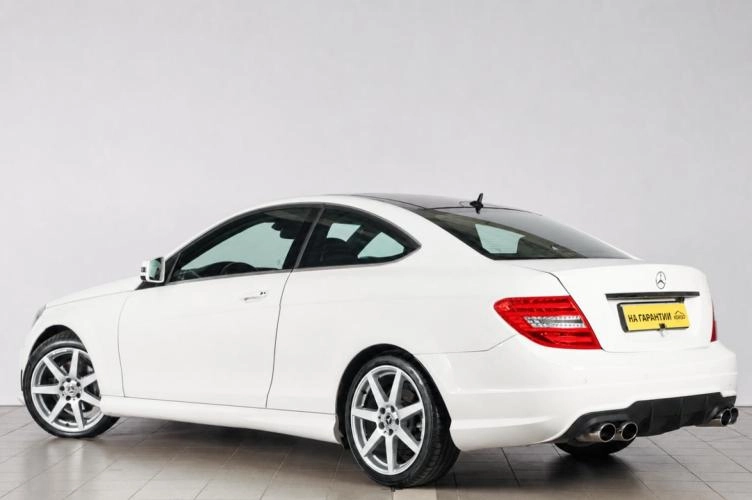 Mercedes-Benz C-класс 4 из 6