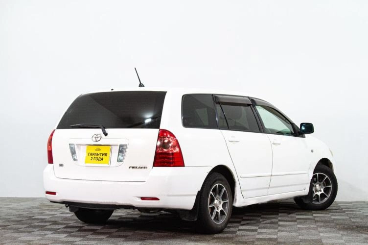Toyota Corolla Fielder 4 из 6