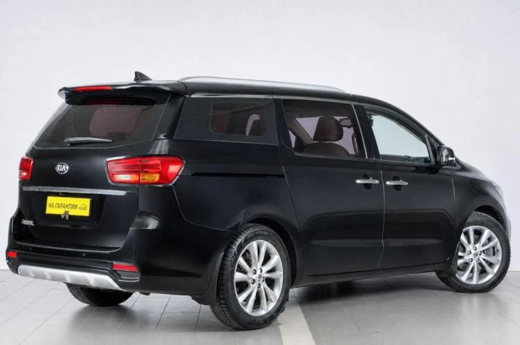 KIA Carnival 6 из 6