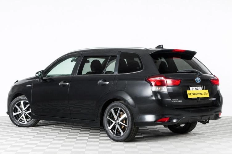 Toyota Corolla Fielder 4 из 6