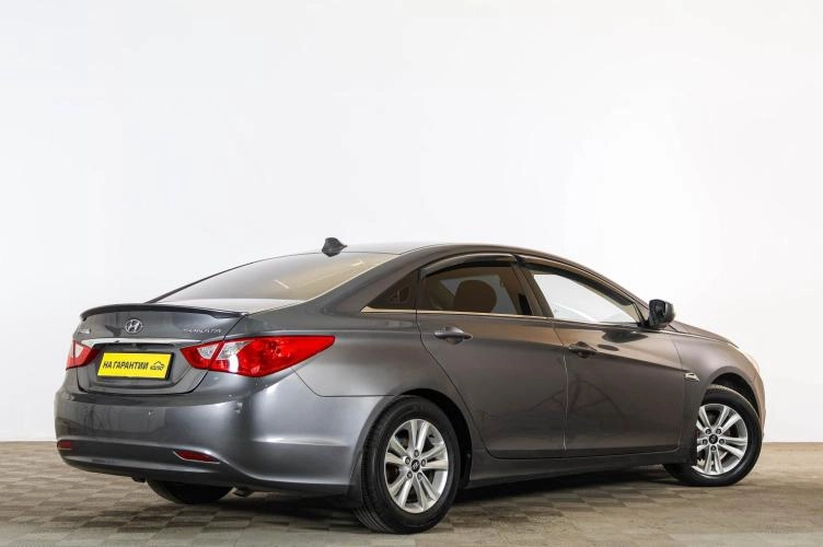 Hyundai Sonata 6 из 6