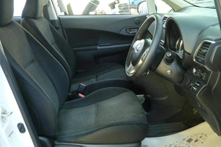 Toyota Ractis 7 из 21