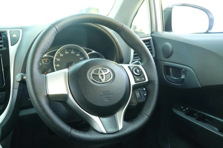 Toyota Ractis 12 из 21