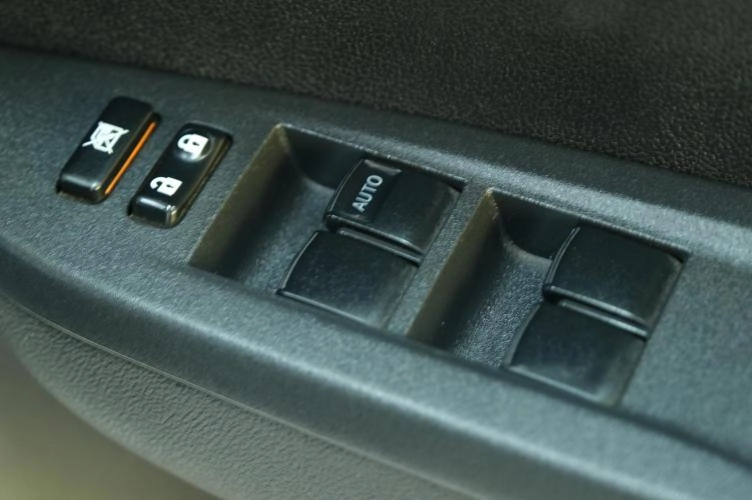 Toyota Ractis 8 из 21