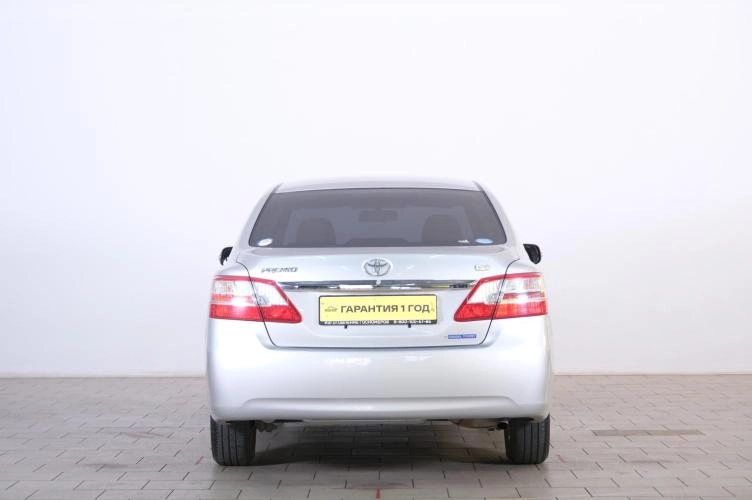 Toyota Premio 5 из 6