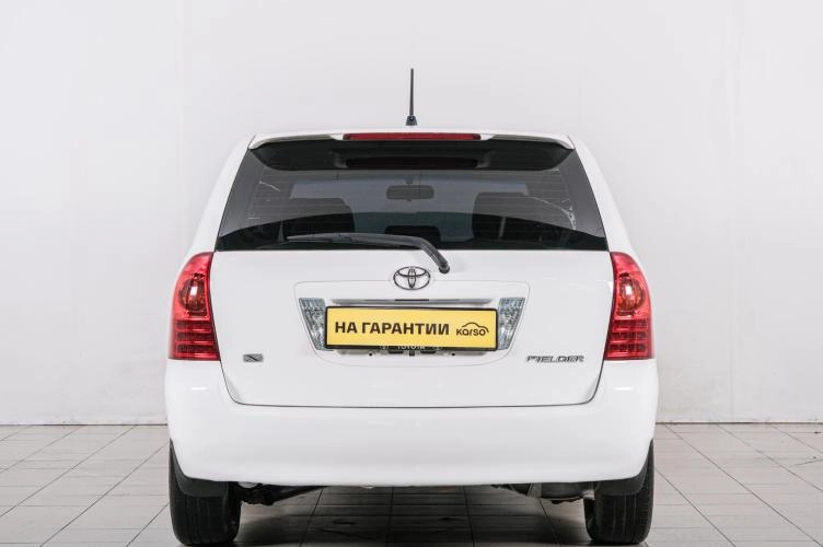 Toyota Corolla Fielder 5 из 6