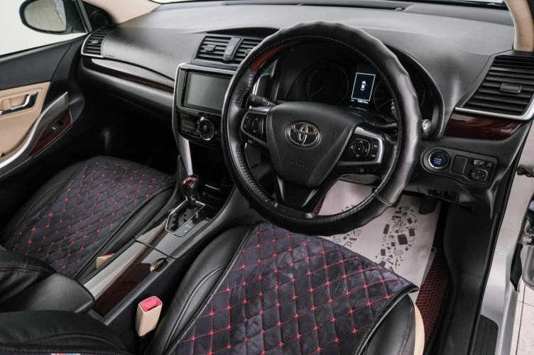 Toyota Premio 8 из 22