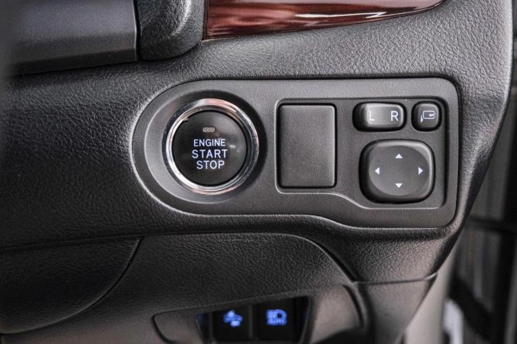 Toyota Premio 17 из 22