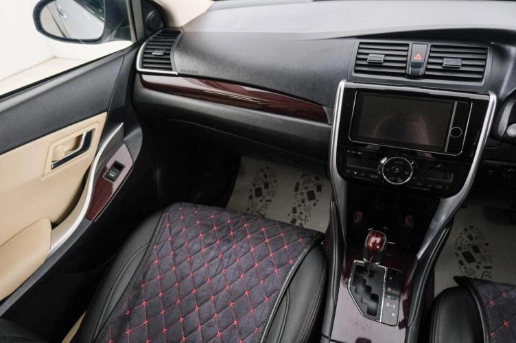 Toyota Premio 11 из 22