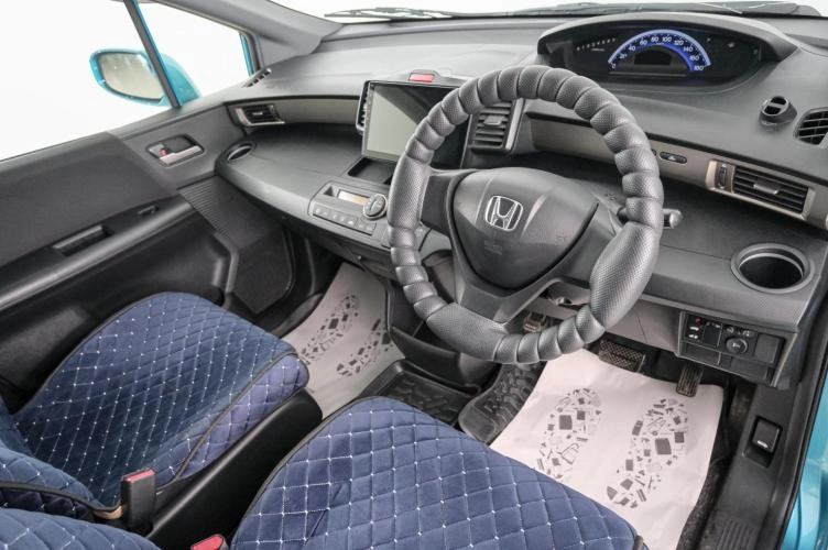 Honda Freed 8 из 22