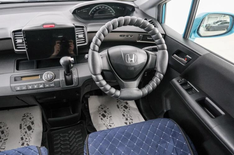 Honda Freed 9 из 22