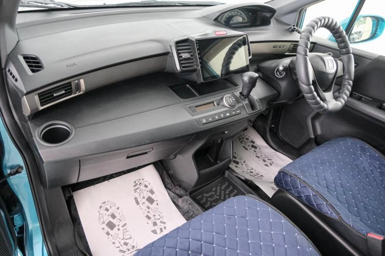 Honda Freed 12 из 22