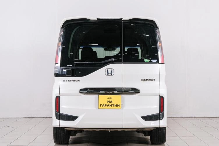 Honda Stepwgn Spada 5 из 6