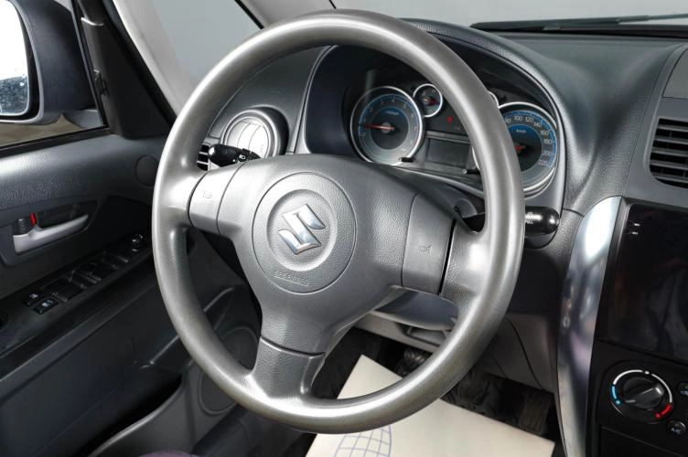 Suzuki SX4 11 из 16