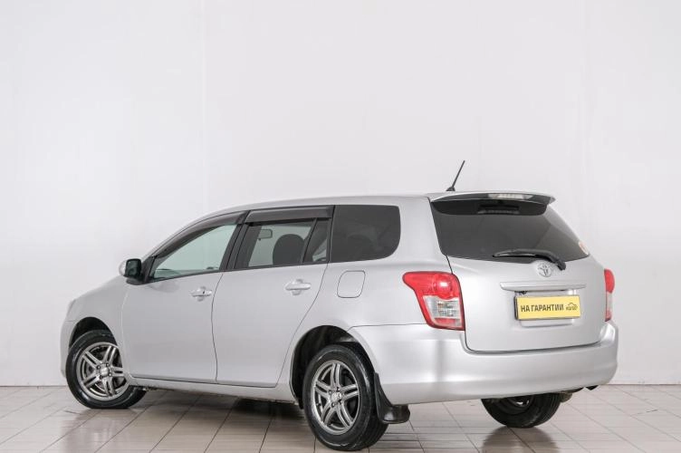 Toyota Corolla Fielder 4 из 6