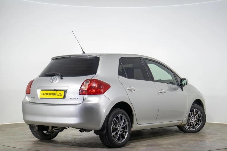 Toyota Auris 4 из 6
