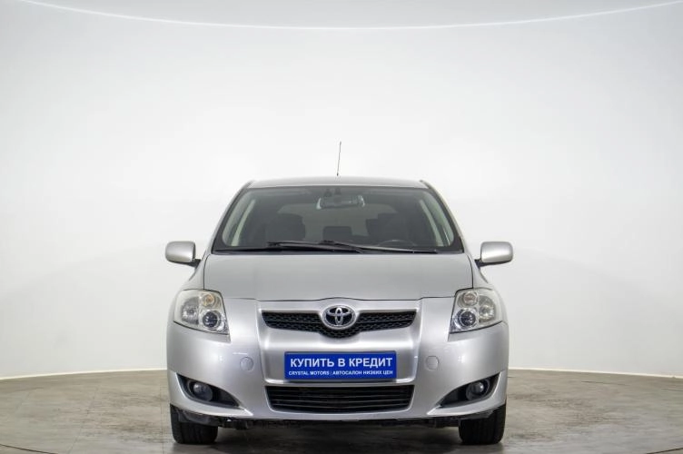 Toyota Auris 2 из 6