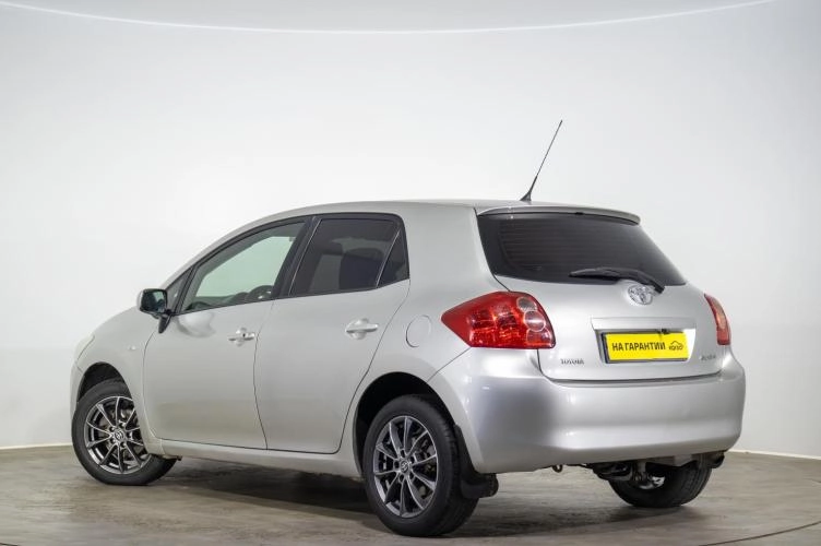 Toyota Auris 6 из 6